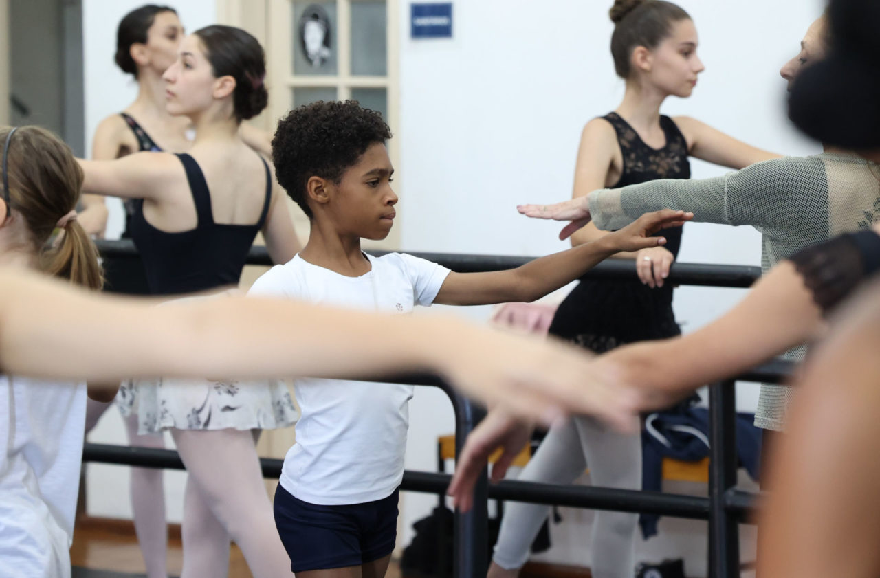 Enredança: Ana Botafogo vem a Jundiaí e dá workshop gratuito a bailarinas