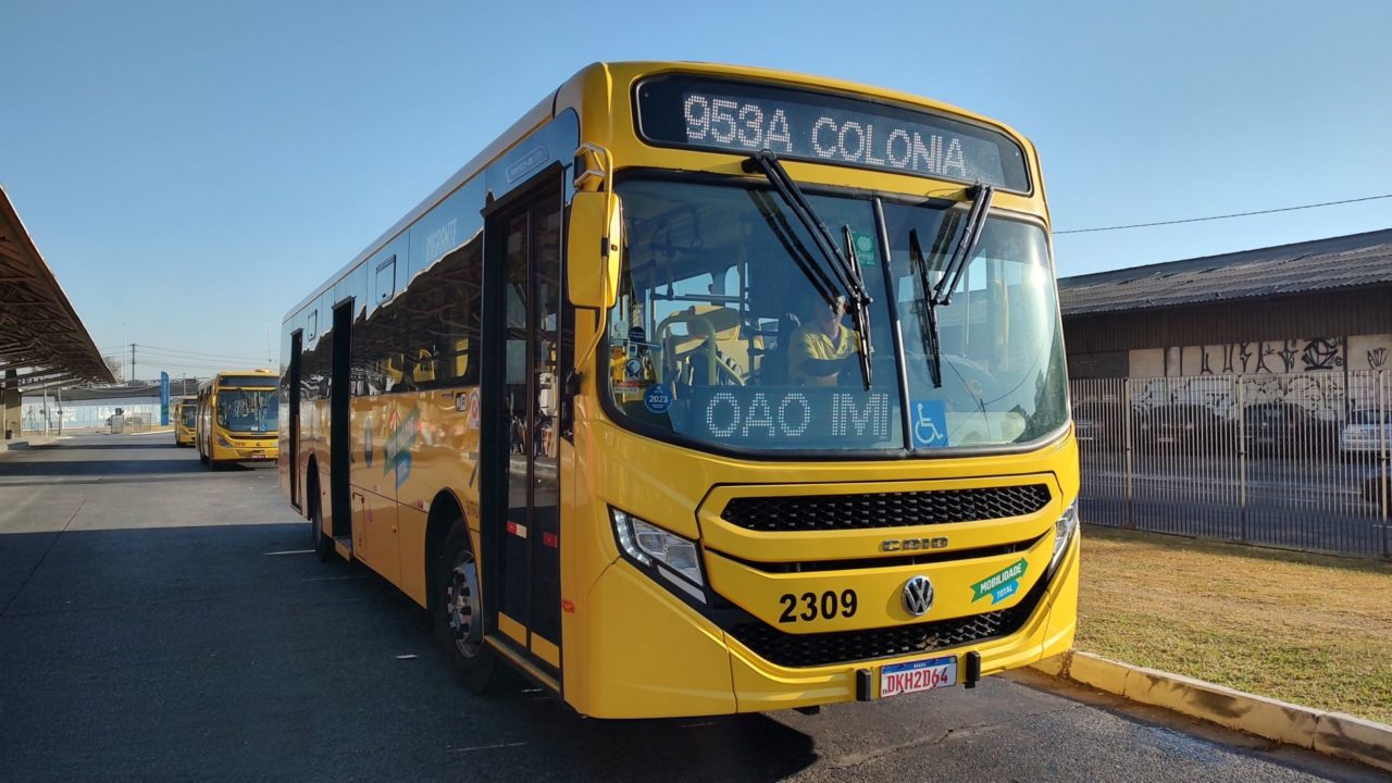 Na imagem está a foto de um ônibus da linha municipal de Jundiaí 953 - Colônia e Central - que terá mais dois novos veículos e novos horários