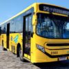 A imagem mostra um ônibus amarelo de linha municipal e no letreiro está escrito - 970 - Terminal Vila Arens / Terminal Hortolândia.