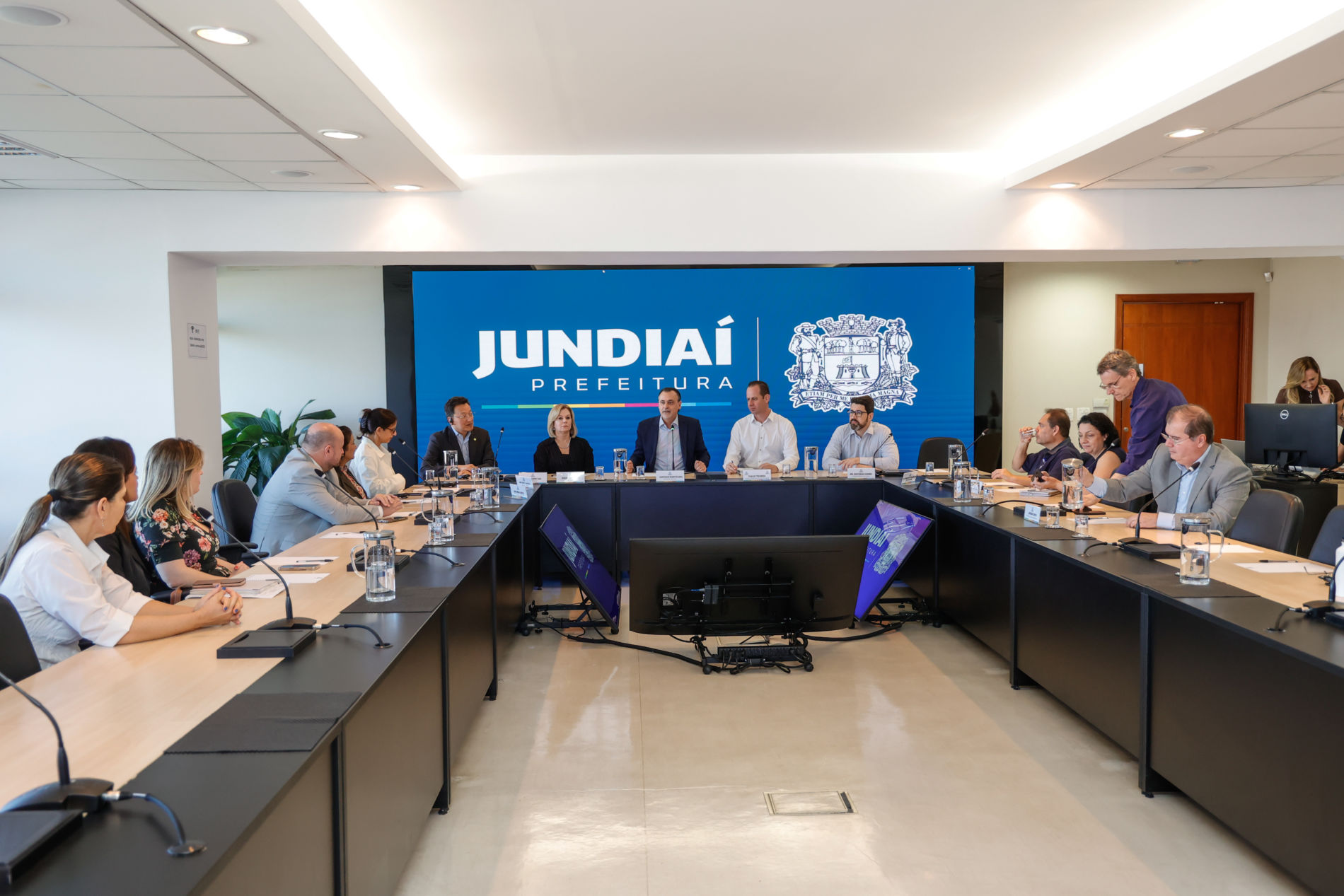 Jundia receives a visit from representatives of the UK’s premier healthcare organization