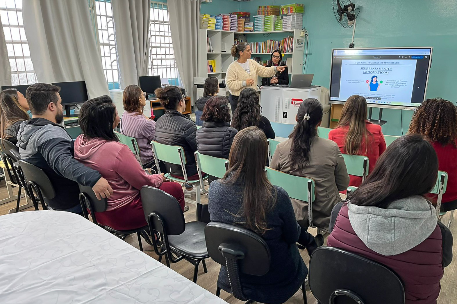 Palestra abraça campanha de Saúde Mental Materna e promove momento especial para mães de estudantes